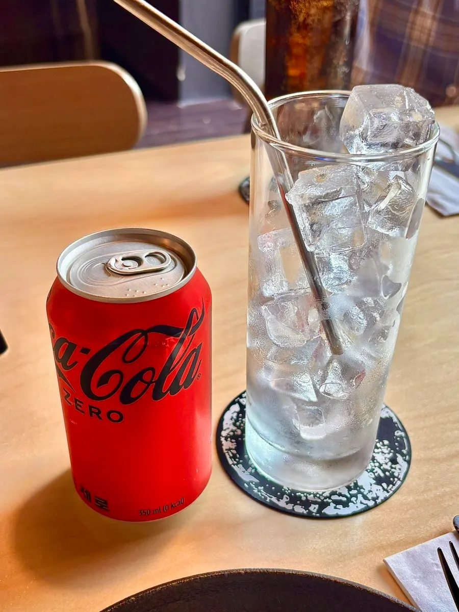 가을 버섯과 스모크 모짜렐라 피자