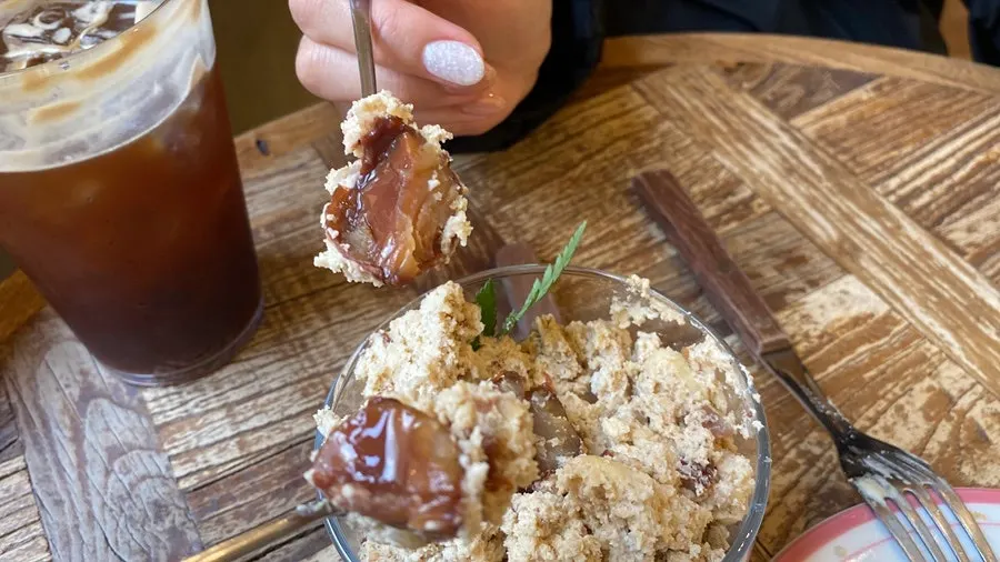 밤 향 진한 크림푸딩 단면