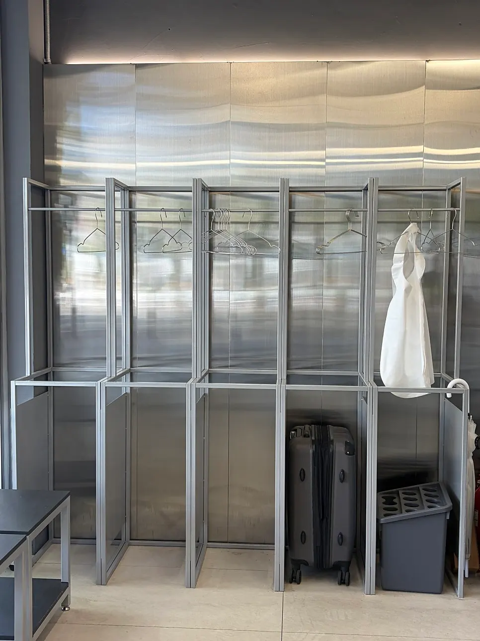 Luggage storage space at Hets Jeonpo Branch