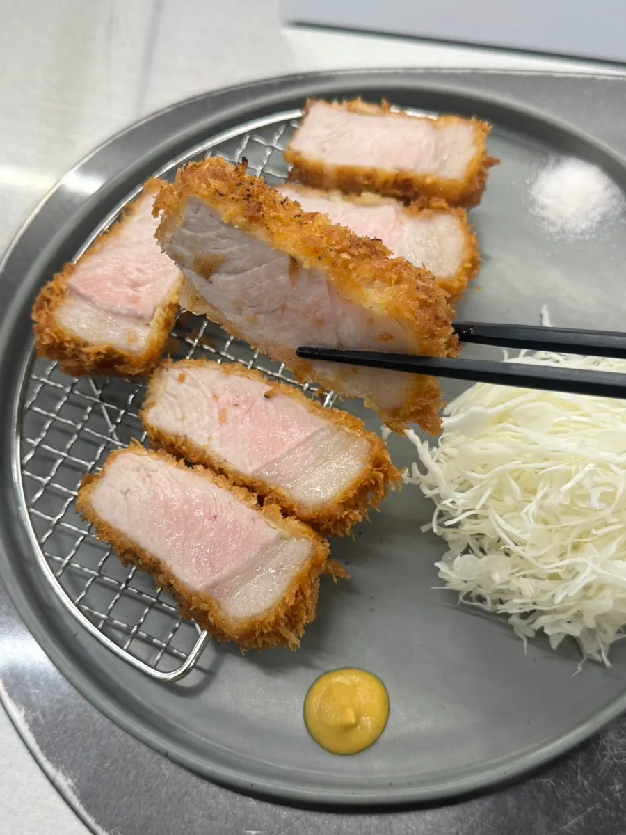 우드톤 인테리어의 헷츠 전포점 내부