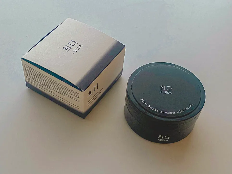 Charcoal cleansing balm for dry, blackhead-prone skin: HEEDA