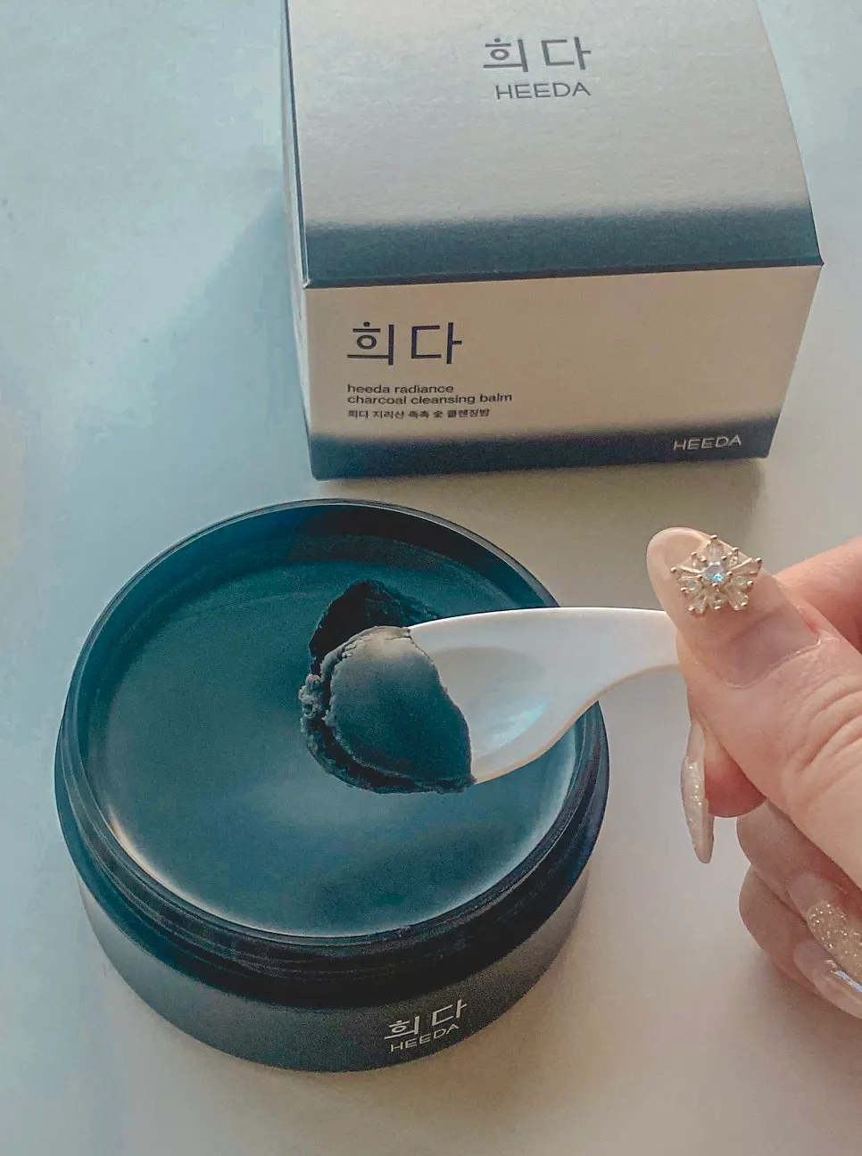 Charcoal cleansing balm for dry, blackhead-prone skin: HEEDA