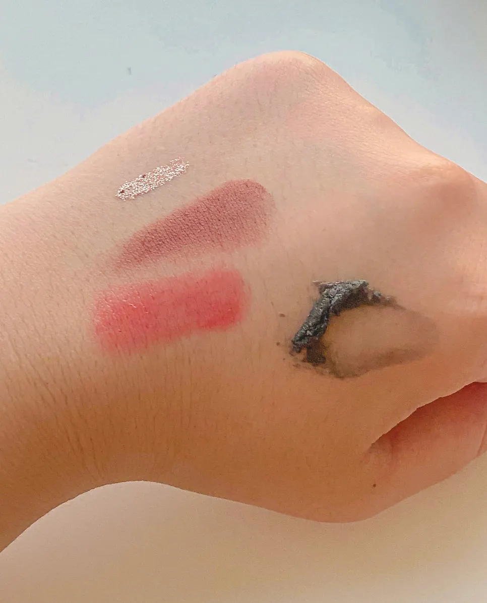 Charcoal cleansing balm for dry, blackhead-prone skin: HEEDA