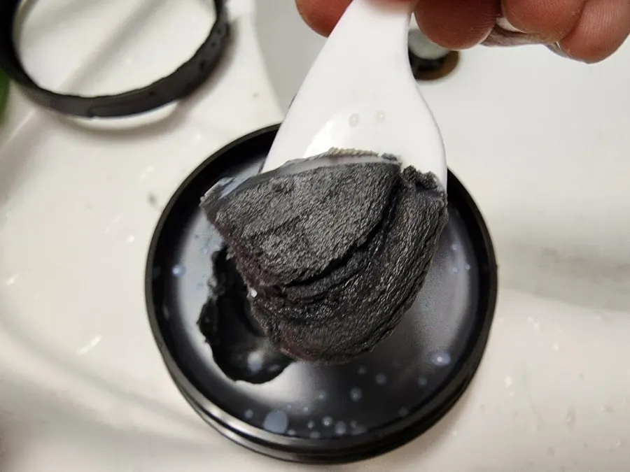 Charcoal cleansing balm for blackheads: HEEDA Jirisan, 1-week test