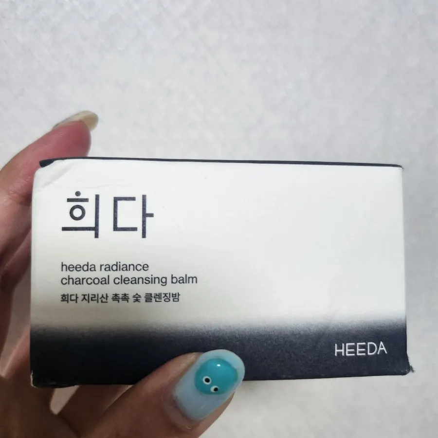 Charcoal cleansing balm for light makeup: HEEDA Jirisan