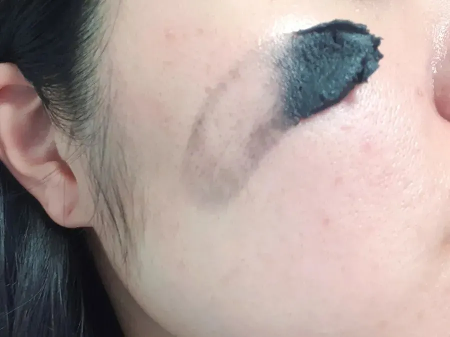 숯 클렌징밤 데일리 사용감과 색조 세정, 희다 촉촉 숯 클렌징밤