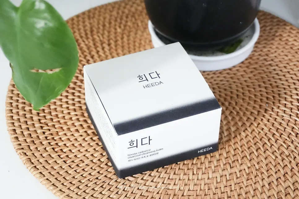 Cleansing balm for dry skin eye makeup: HEEDA Jirisan
