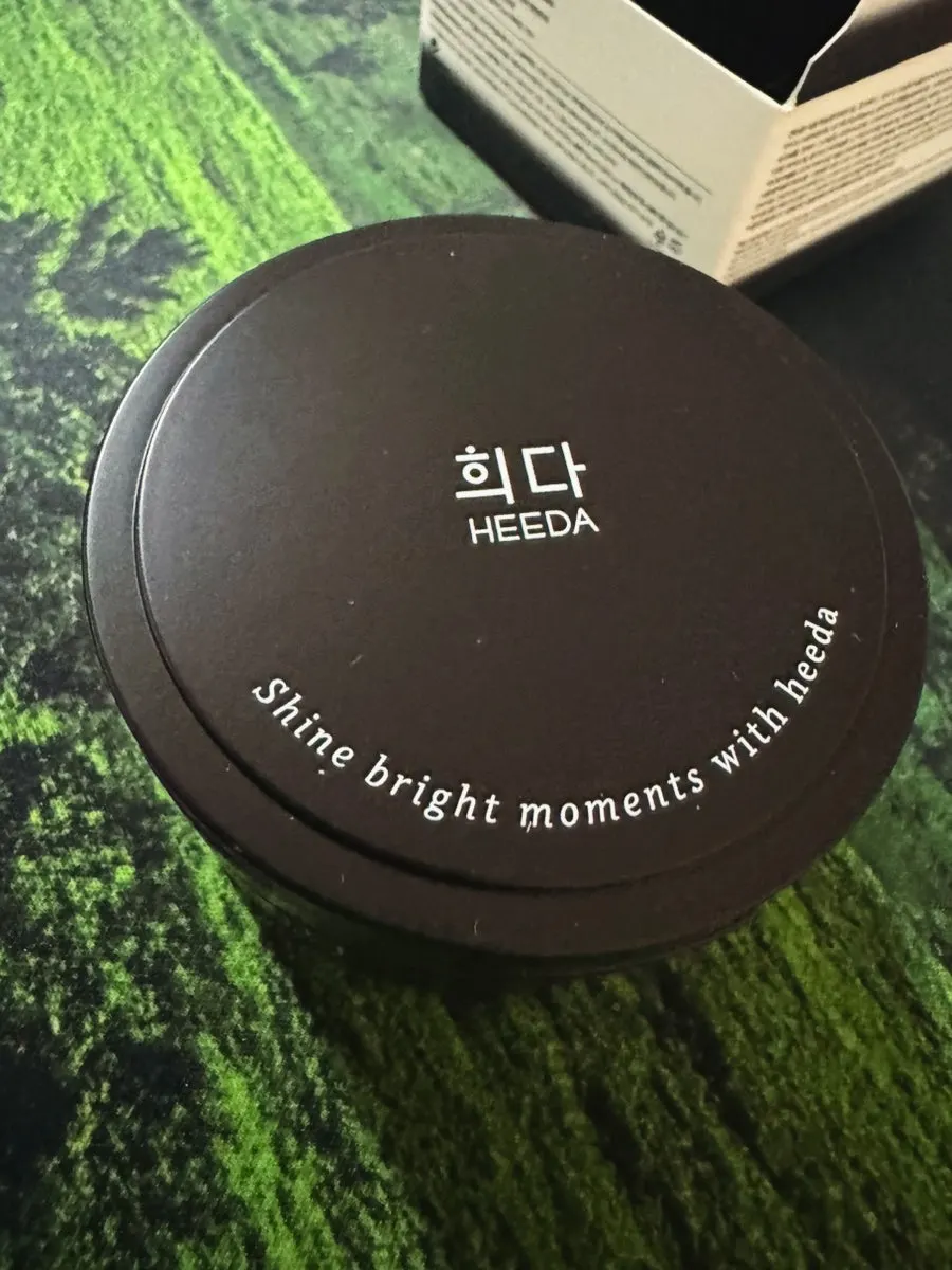 Dry-skin cleansing balm for makeup: HEEDA Jirisan Moist Charcoal