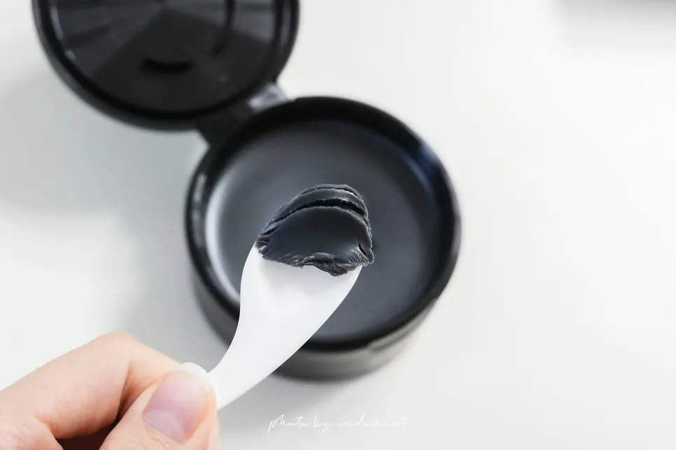 Cleansing balm for dry skin eye makeup: HEEDA Jirisan