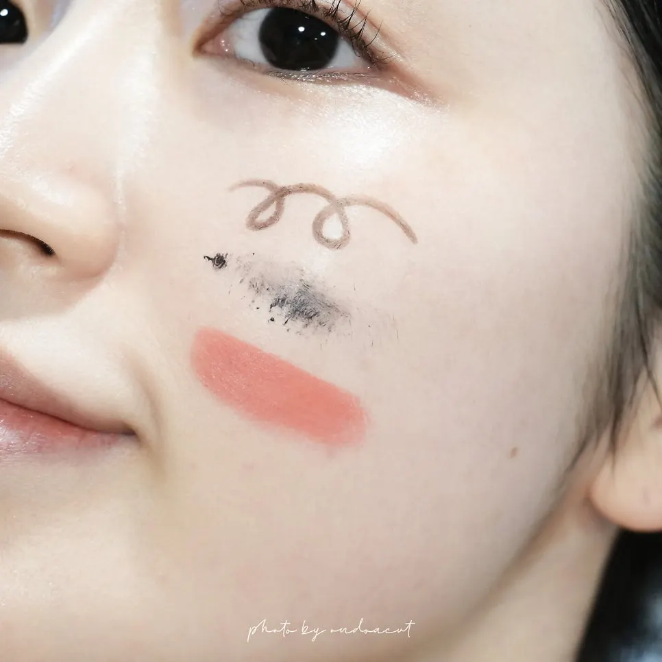 Cleansing balm for dry skin eye makeup: HEEDA Jirisan