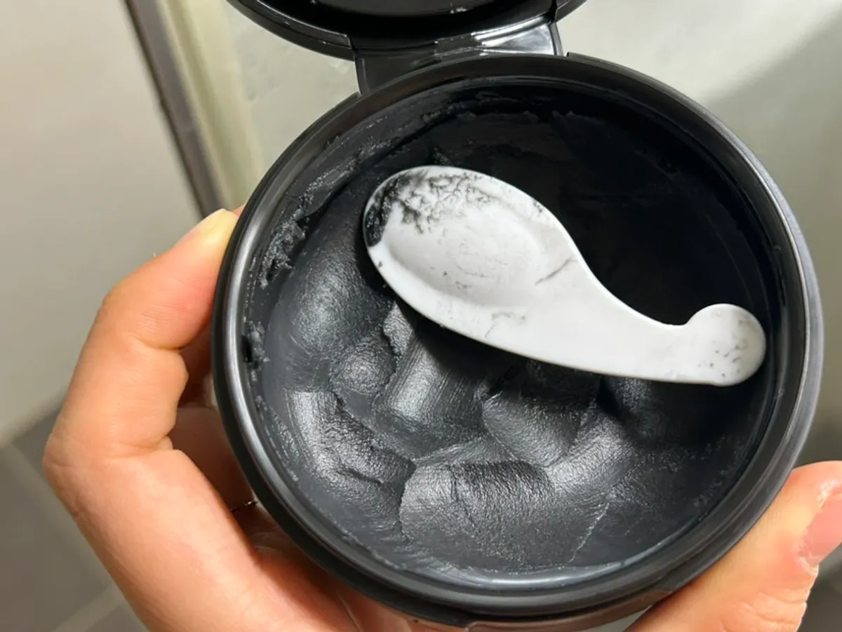 Charcoal cleansing balm for blackheads: HEEDA Jirisan