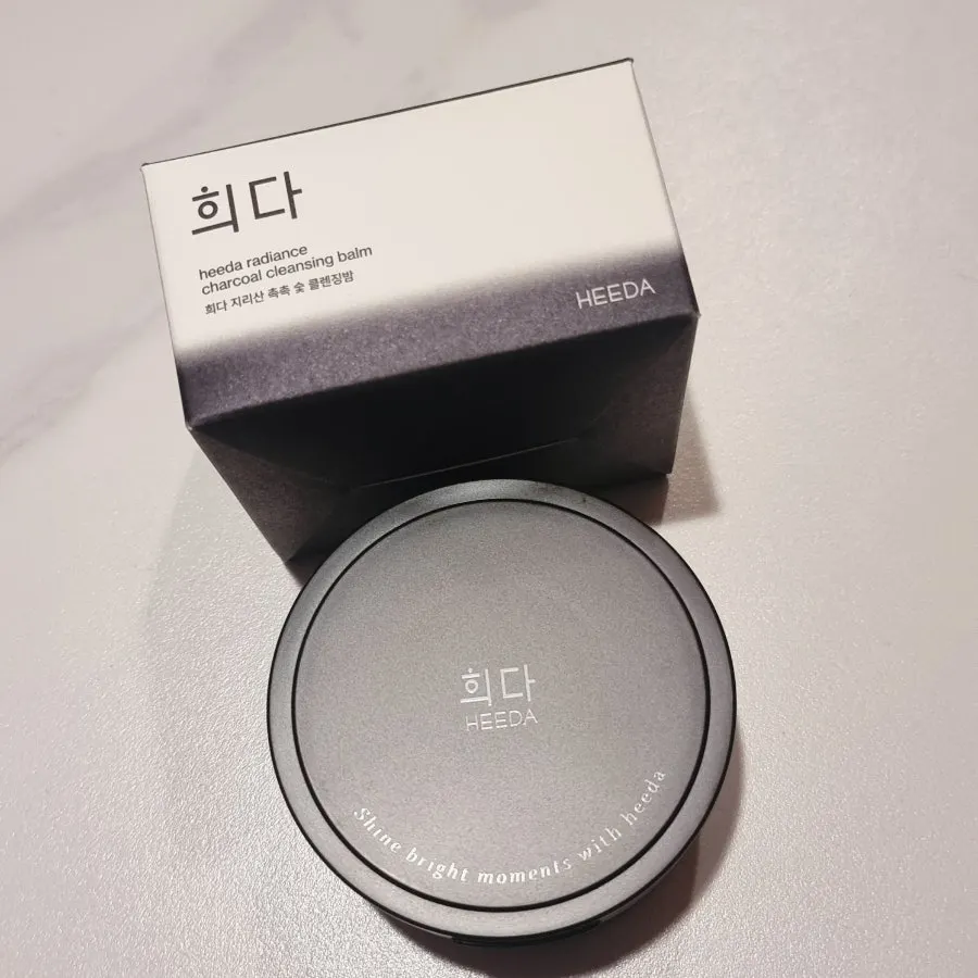 Charcoal cleansing balm for dehydrated oily skin: HEEDA Jirisan