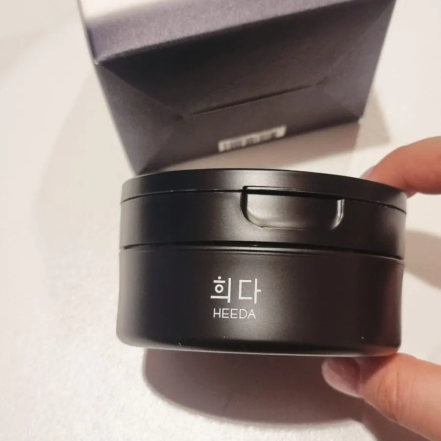 Charcoal cleansing balm for dehydrated oily skin: HEEDA Jirisan