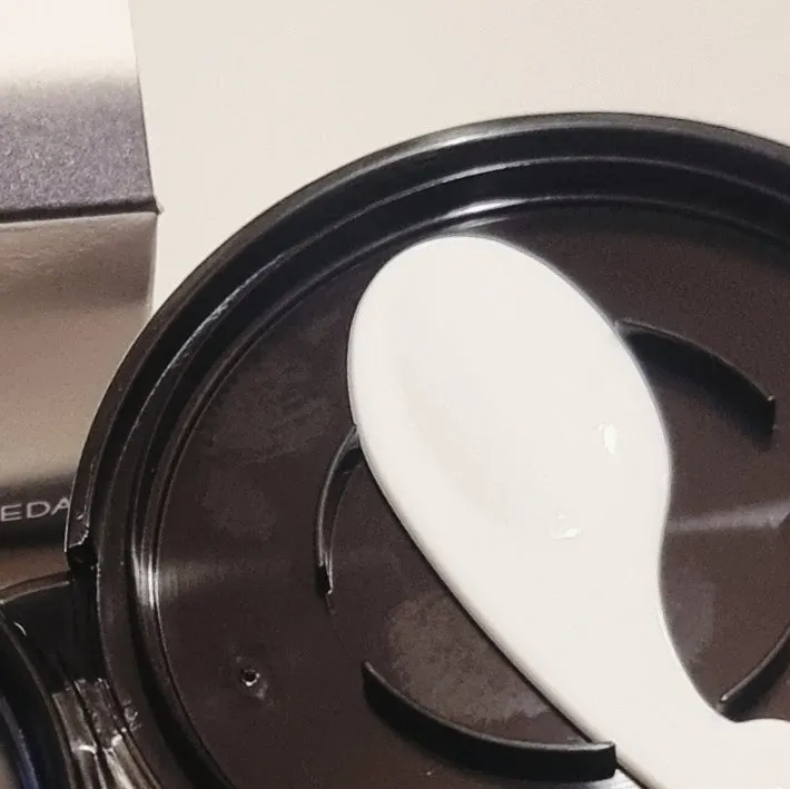 Charcoal cleansing balm for dehydrated oily skin: HEEDA Jirisan