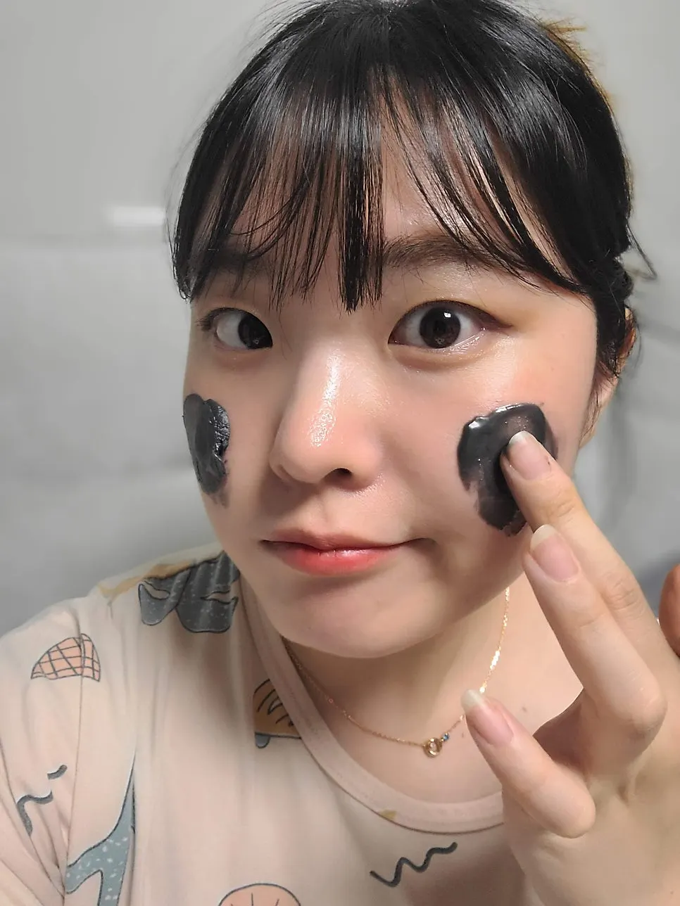 Charcoal cleansing balm for makeup removal: HEEDA Jirisan Moist