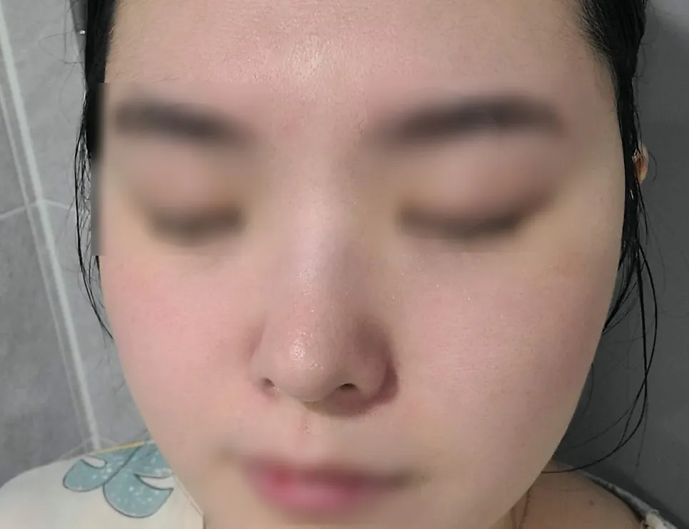 Charcoal cleansing balm for makeup removal: HEEDA Jirisan Moist