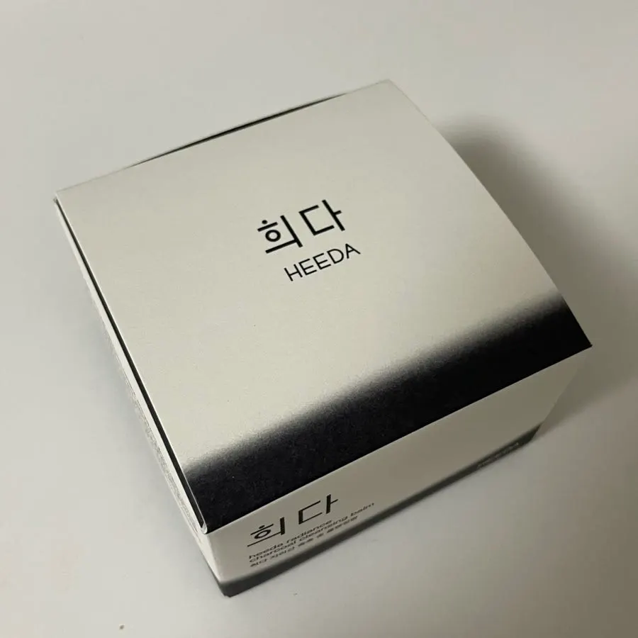 Charcoal cleansing balm for oily, dehydrated skin: HEEDA Jirisan