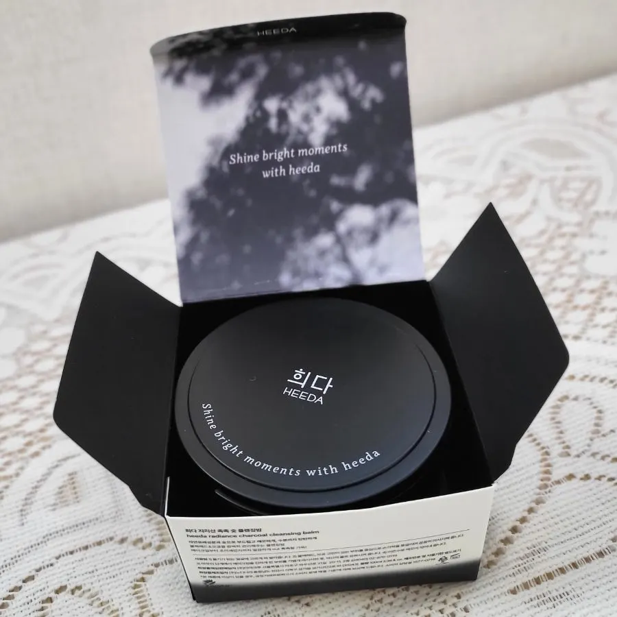 Cleansing balm for oily-dehydrated skin: HEEDA Charcoal Balm