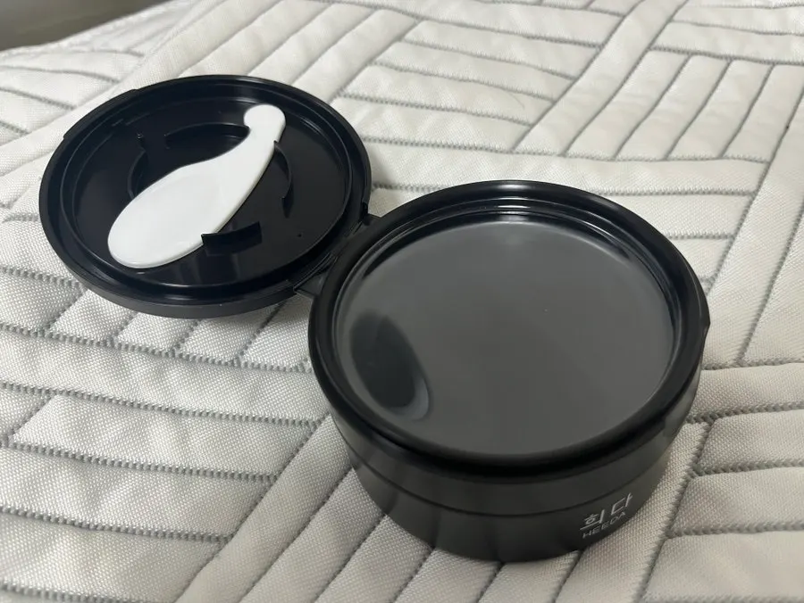 Charcoal cleansing balm makeup removal: HEEDA Jirisan Moist