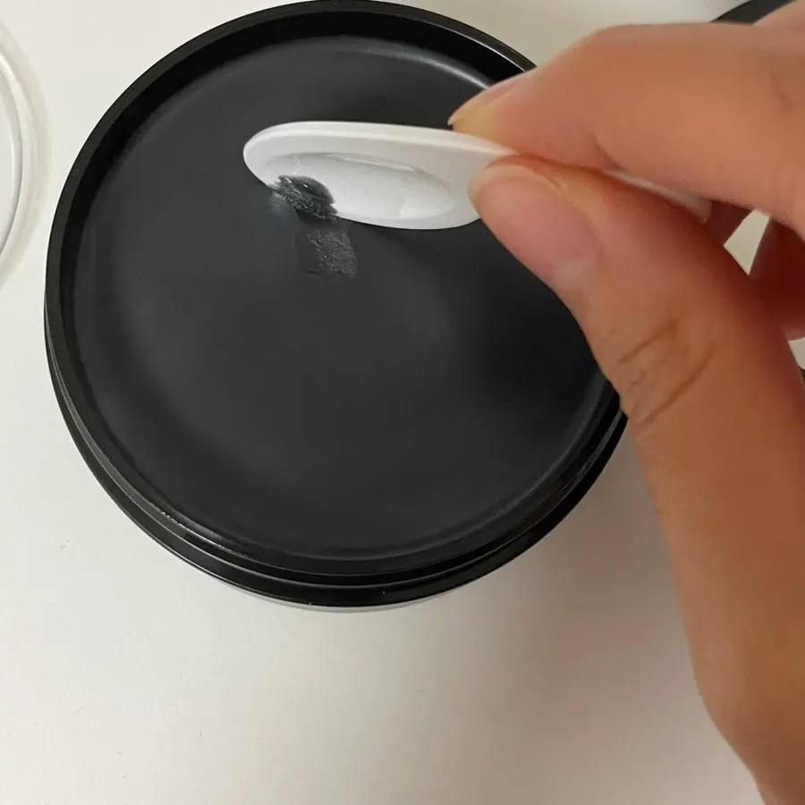 Charcoal cleansing balm for oily, dehydrated skin: HEEDA Jirisan