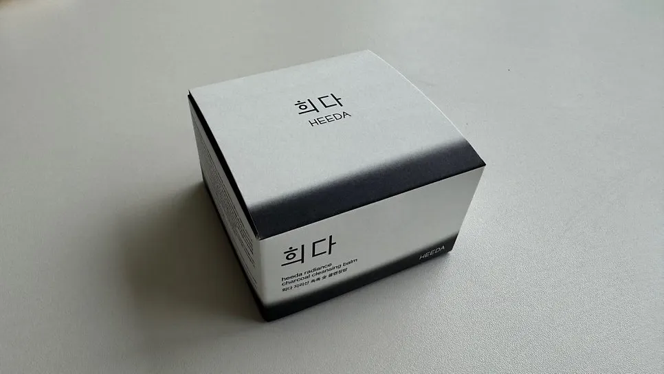 Cleansing balm for makeup removal on oily T-zone: HEEDA Jirisan
