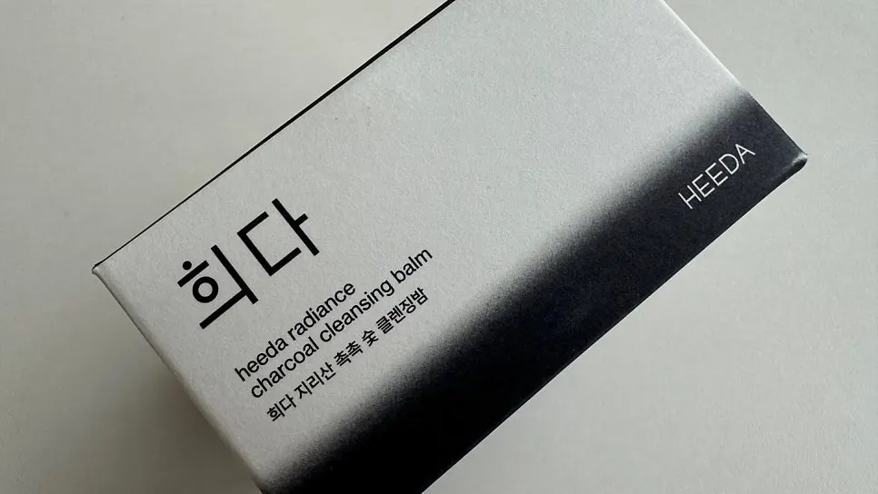 Cleansing balm for makeup removal on oily T-zone: HEEDA Jirisan