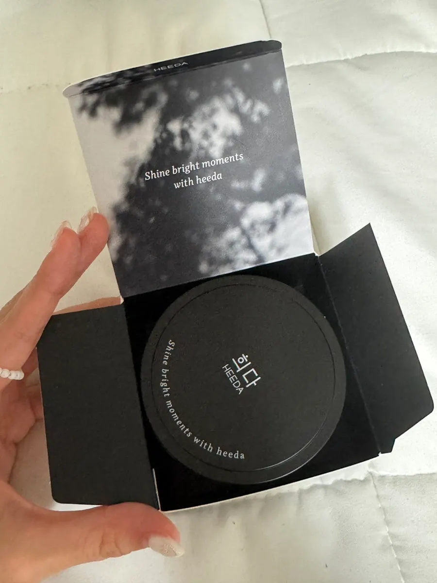 Charcoal cleansing balm for oily dehydrated skin: HEEDA