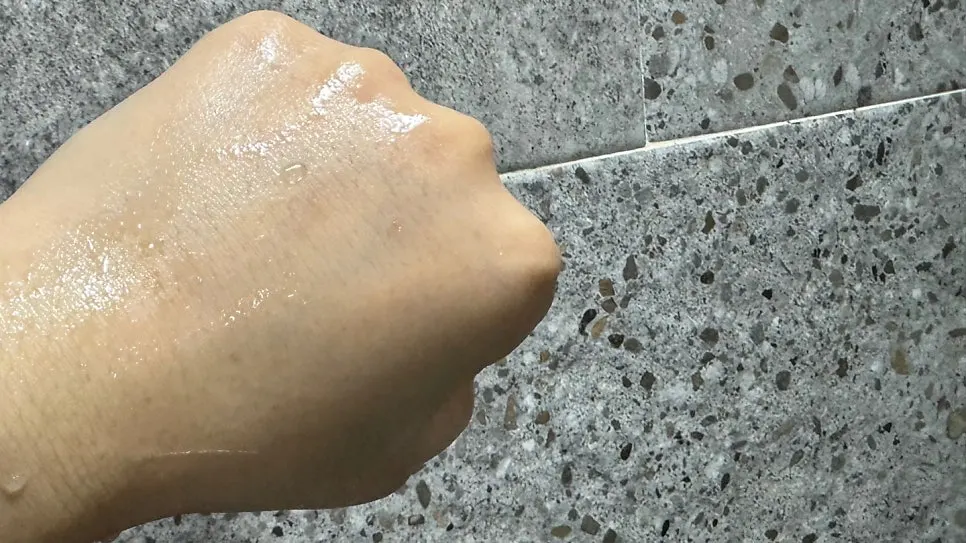 Cleansing balm for makeup removal on oily T-zone: HEEDA Jirisan