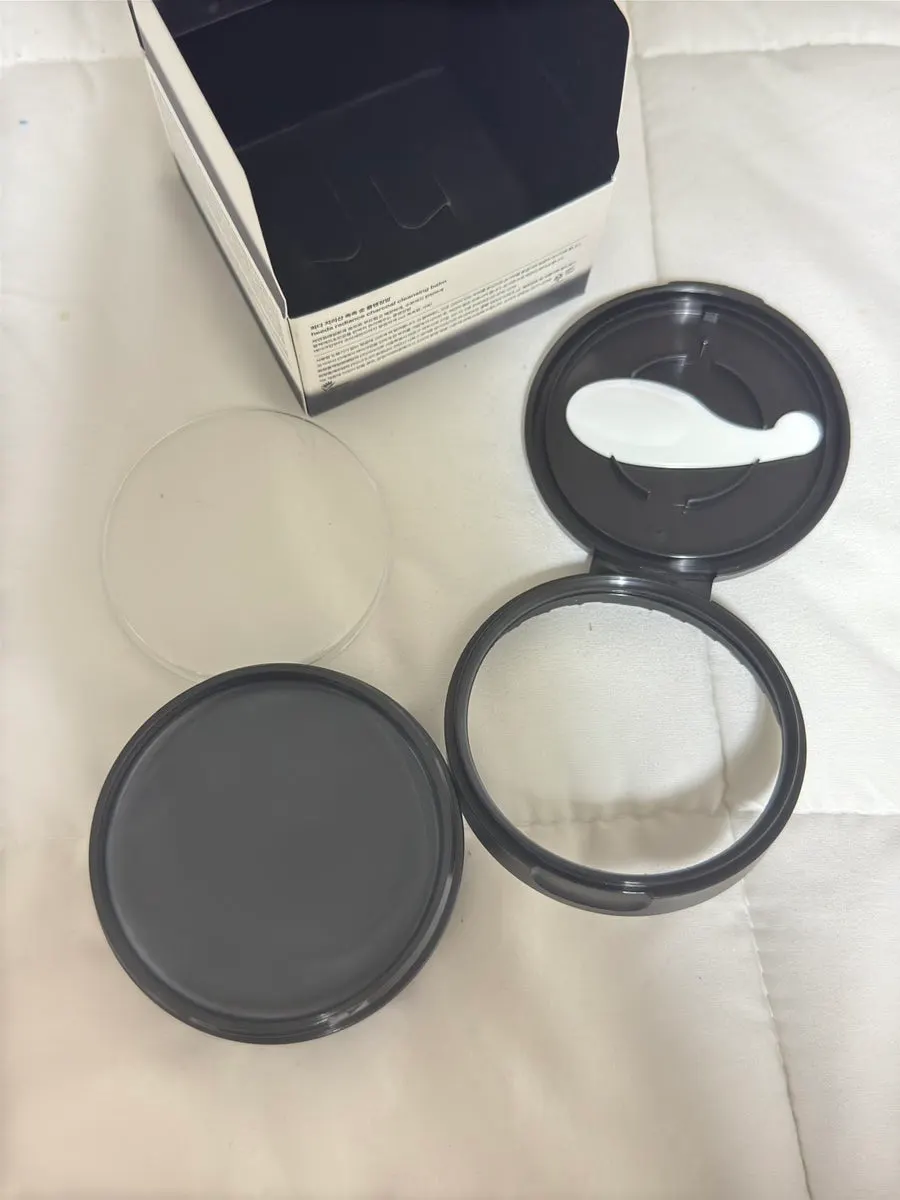 Charcoal cleansing balm for oily dehydrated skin: HEEDA