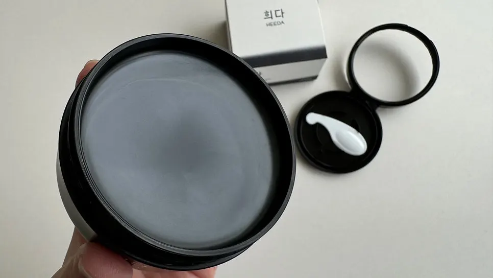 Cleansing balm for makeup removal on oily T-zone: HEEDA Jirisan
