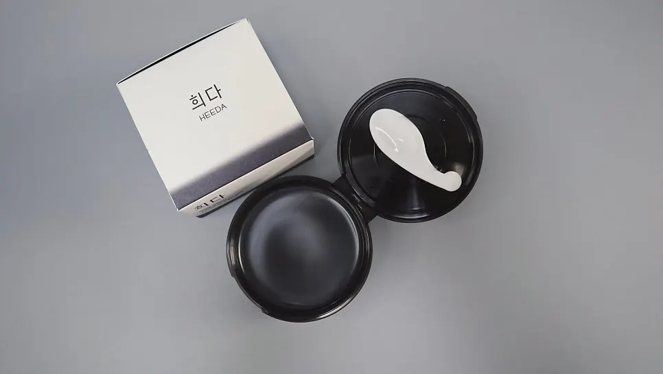 Cleansing balm for makeup removal: HEEDA Jirisan Moist Charcoal