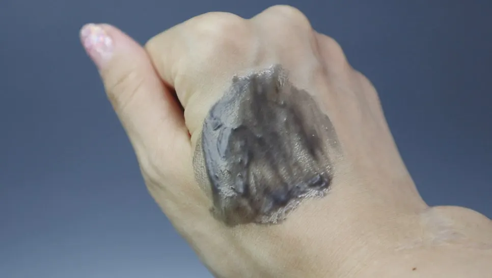 Cleansing balm for makeup removal: HEEDA Jirisan Moist Charcoal