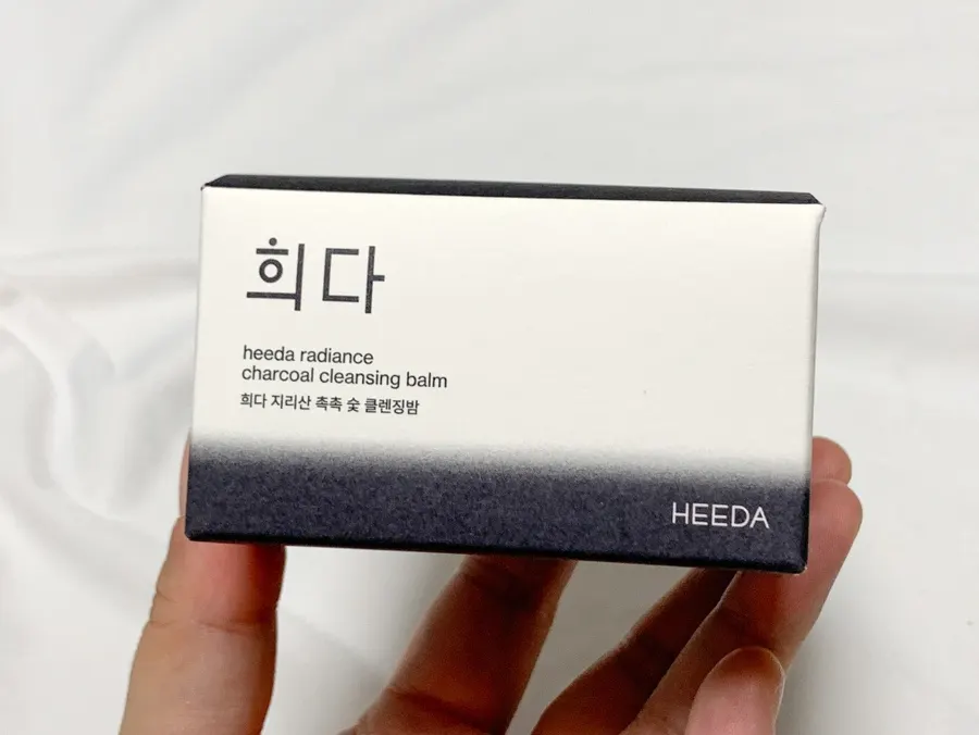 Charcoal cleansing balm for acne-prone skin: HEEDA Radiance 100ml