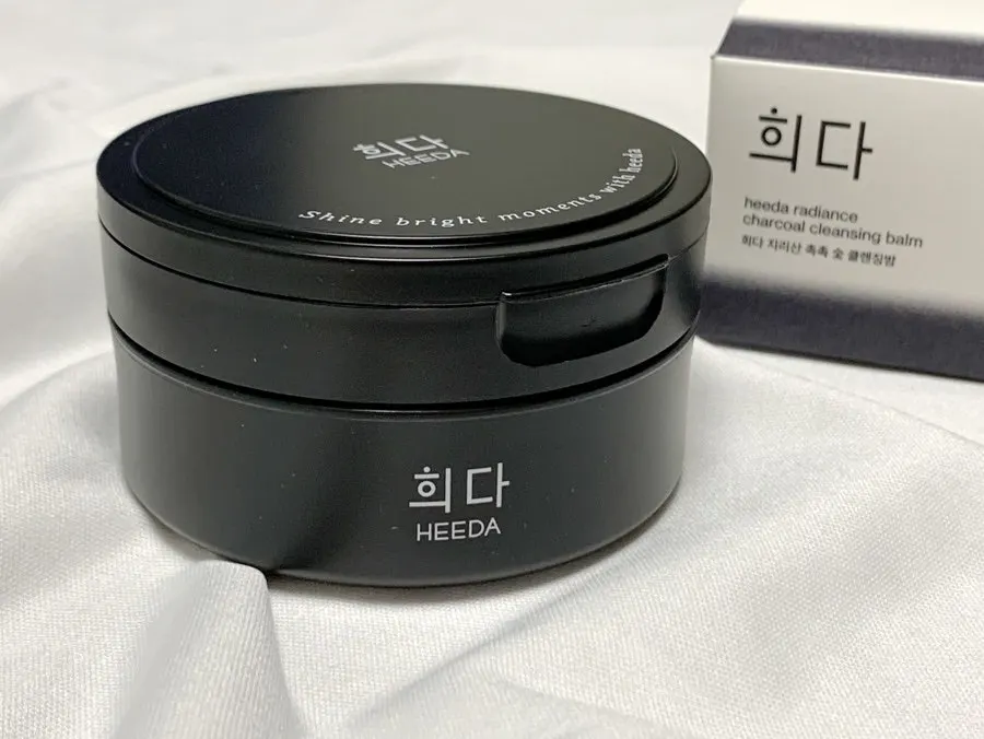 Charcoal cleansing balm for acne-prone skin: HEEDA Radiance 100ml