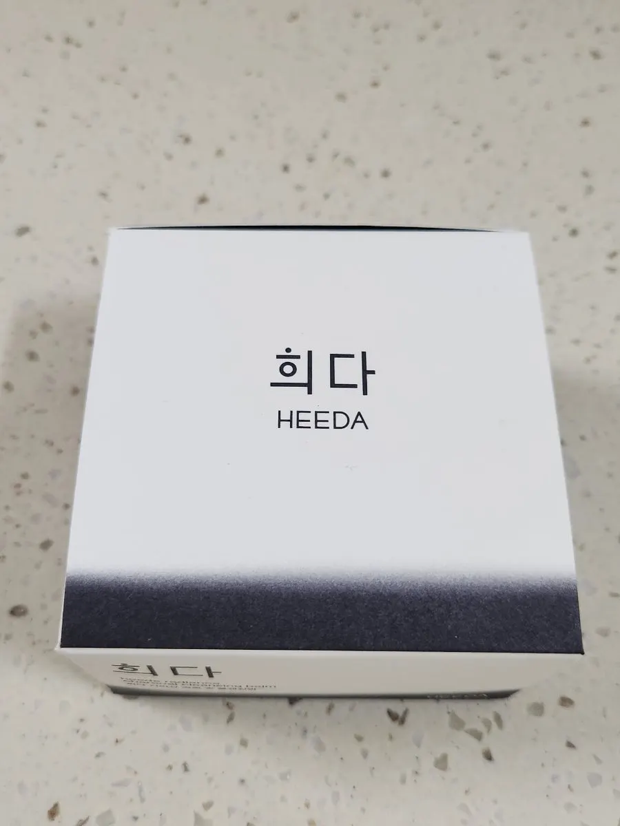 Cleansing balm for dehydrated oily skin: HEEDA Jirisan Charcoal