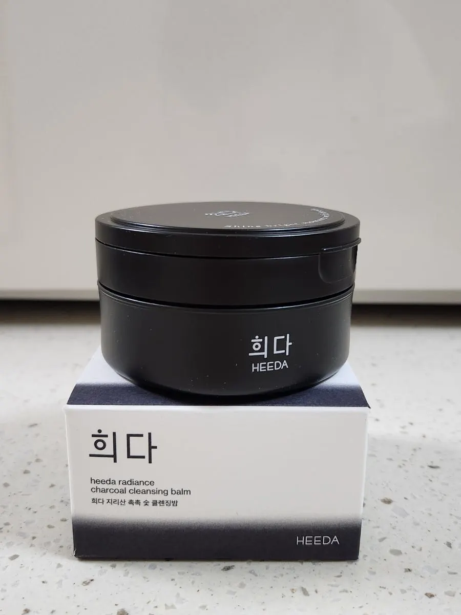 Cleansing balm for dehydrated oily skin: HEEDA Jirisan Charcoal