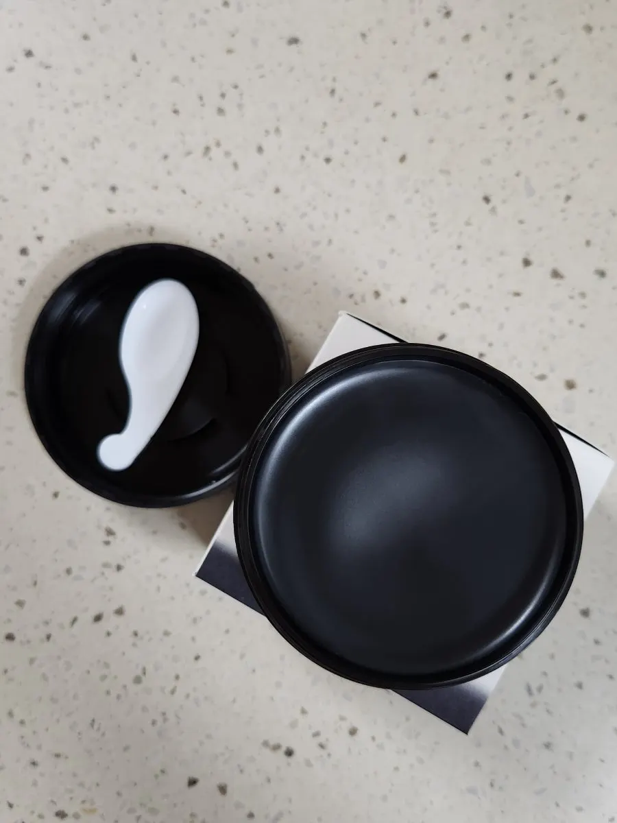 Cleansing balm for dehydrated oily skin: HEEDA Jirisan Charcoal