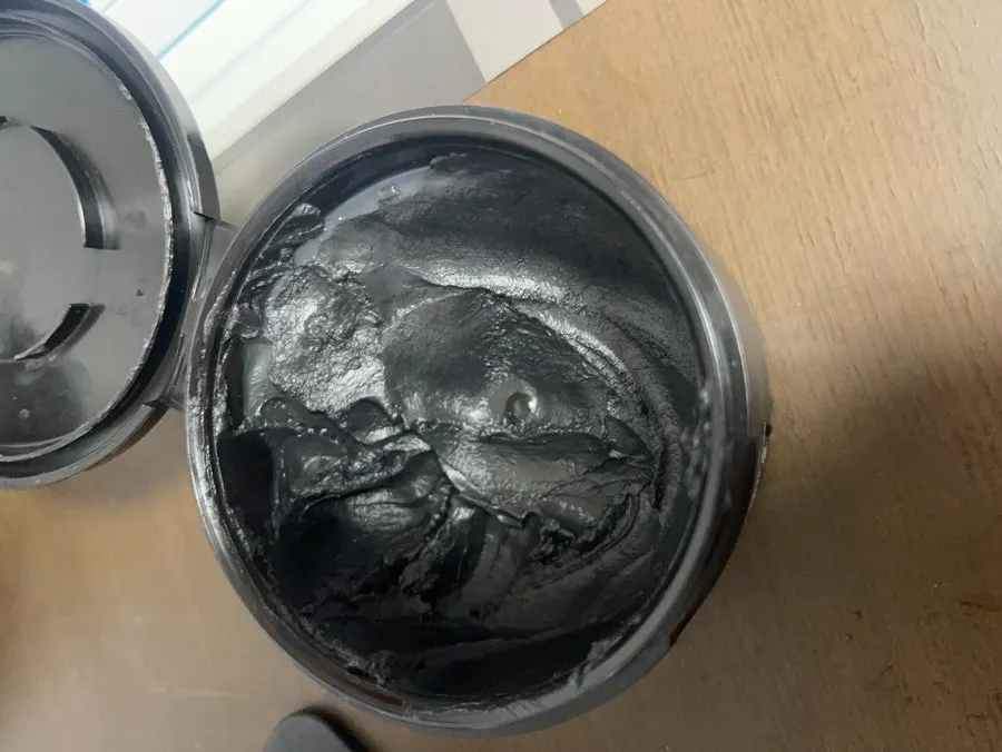 Cleansing balm for sensitive skin: HEEDA Jirisan Moist Charcoal