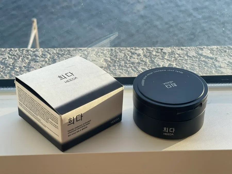 How to use a cleansing balm on dry combination skin: HEEDA Charcoal