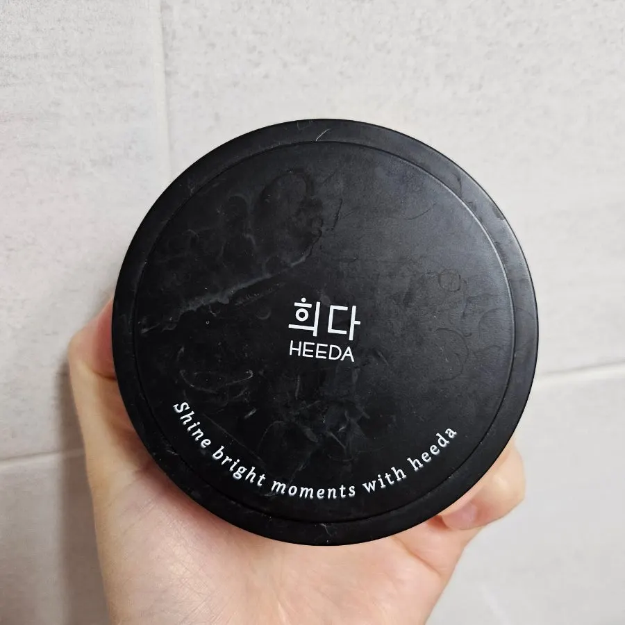 Cleansing balm for sensitive combination skin: HEEDA Charcoal Balm