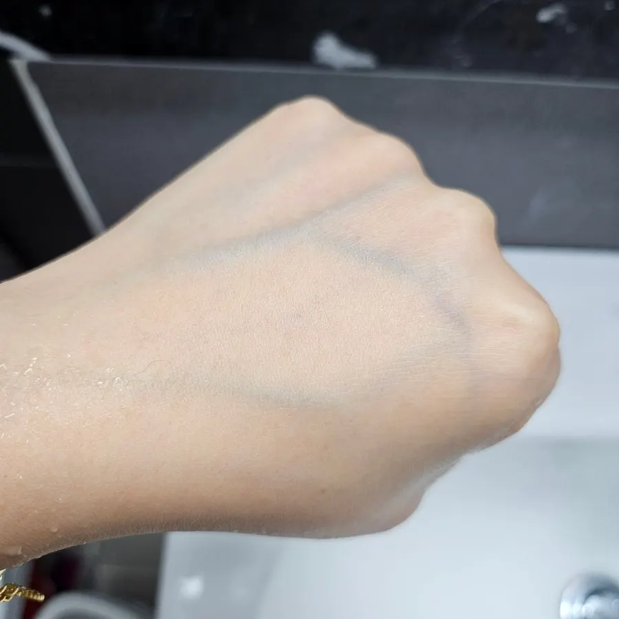 Korean cleansing balm for sensitive skin: HEEDA Jirisan Charcoal