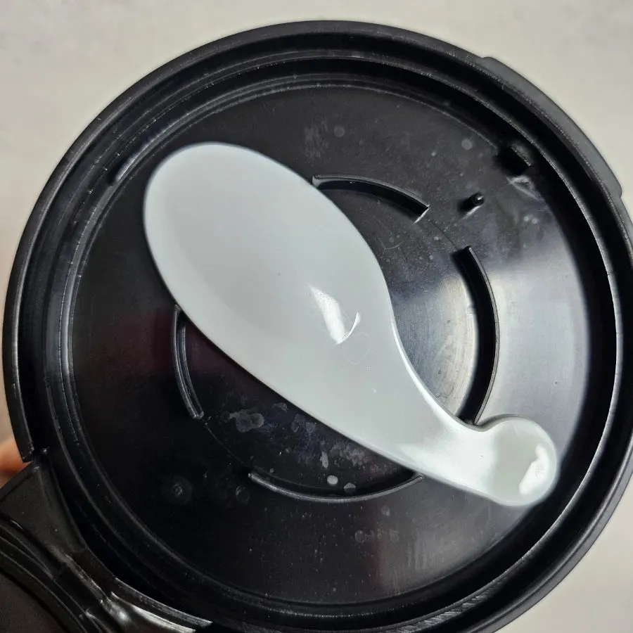 Cleansing balm for sensitive combination skin: HEEDA Charcoal Balm