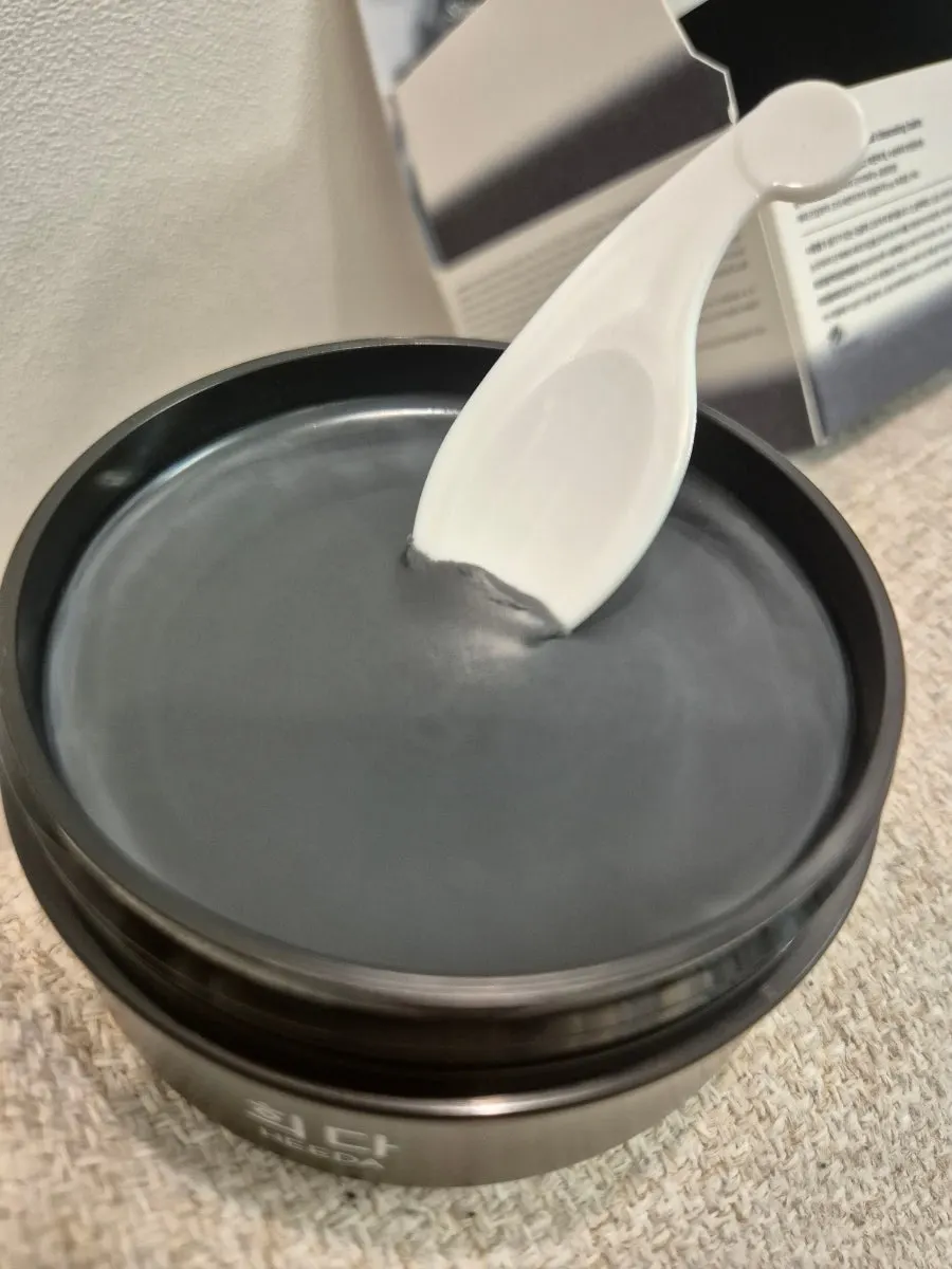 Make up cleansing balm for sensitive skin: HEEDA Jirisan Charcoal