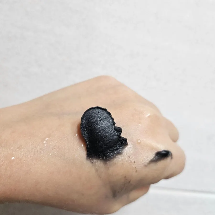 Cleansing balm for sensitive combination skin: HEEDA Charcoal Balm