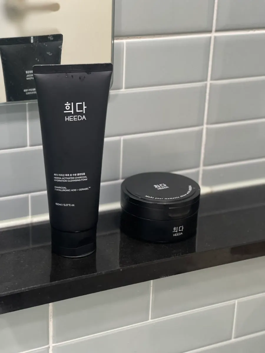 How to use a cleansing balm on dry combination skin: HEEDA Charcoal