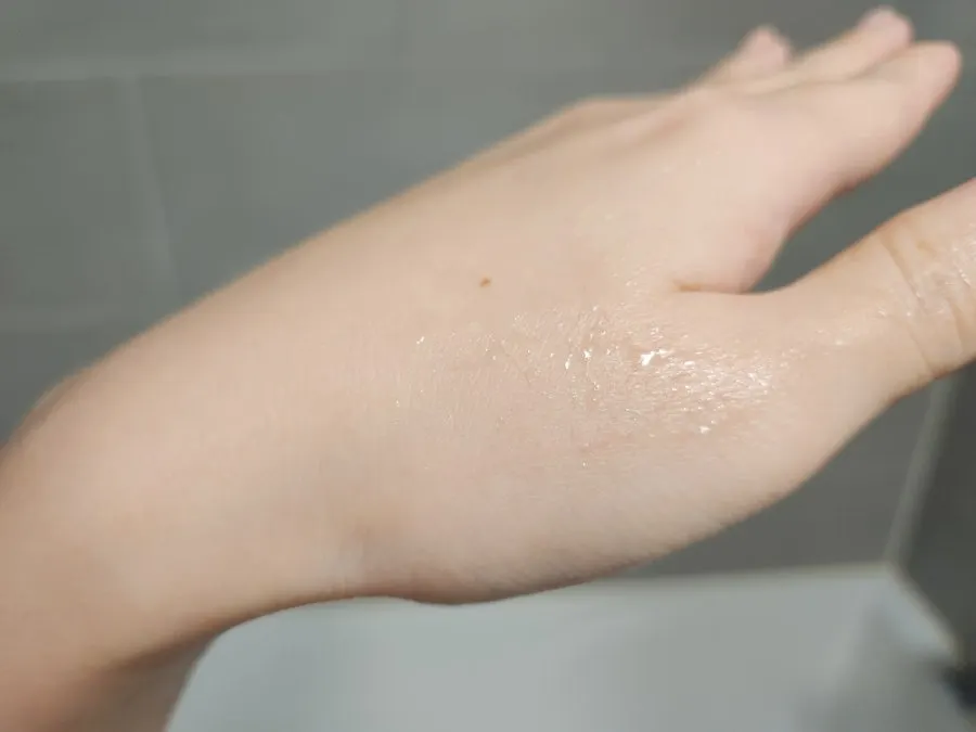 Sensitive-skin cleansing balm: HEEDA Jirisan charcoal