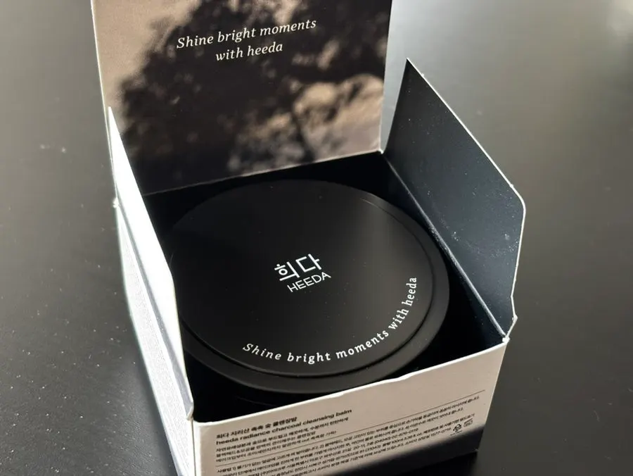 Charcoal cleansing balm for soft rolling: HEEDA Jirisan Moist