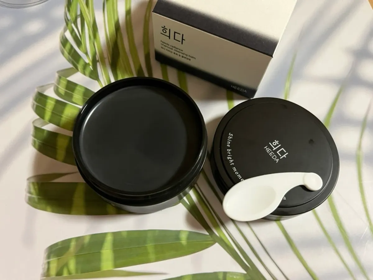 Summer cleansing balm for a lighter feel: HEEDA Jirisan Charcoal