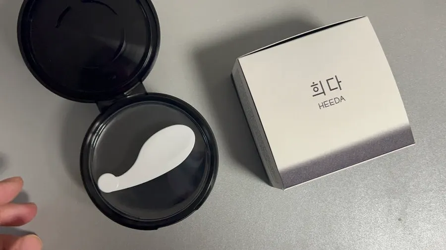 Cleansing balm for dehydrated-oily skin: HEEDA Jirisan Charcoal