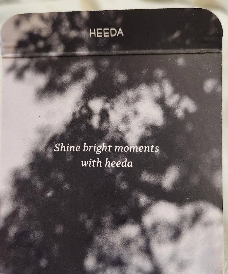Charcoal cleansing balm hand test for oily-dehydrated skin: HEEDA